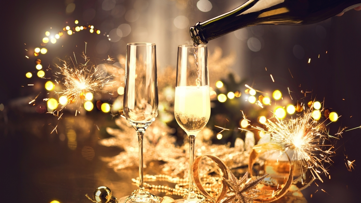 Celebrate New Year’s Eve with a soulful 5-course dinner at Open Kitchen, surrounded by lush gardens, serene lagoon views, and the gentle beauty of the lotus pond. Toast the night with fine wine, champagne, and festive charm from 6:30 to 10:00 p.m.